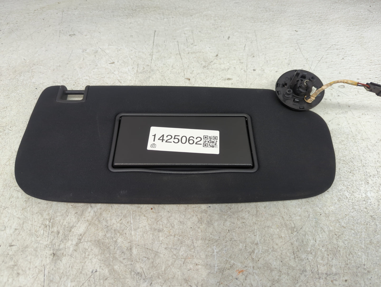 2014-2022 Jeep Grand Cherokee Sun Visor Shade Replacement Passenger Right Mirror Fits OEM Used Auto Parts - Oemusedautoparts