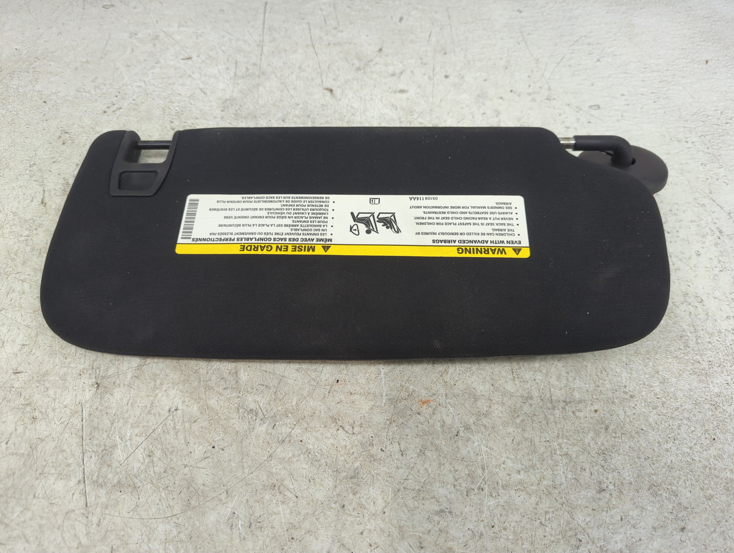 2014-2022 Jeep Grand Cherokee Sun Visor Shade Replacement Driver Left Mirror Fits OEM Used Auto Parts - Oemusedautoparts1.co