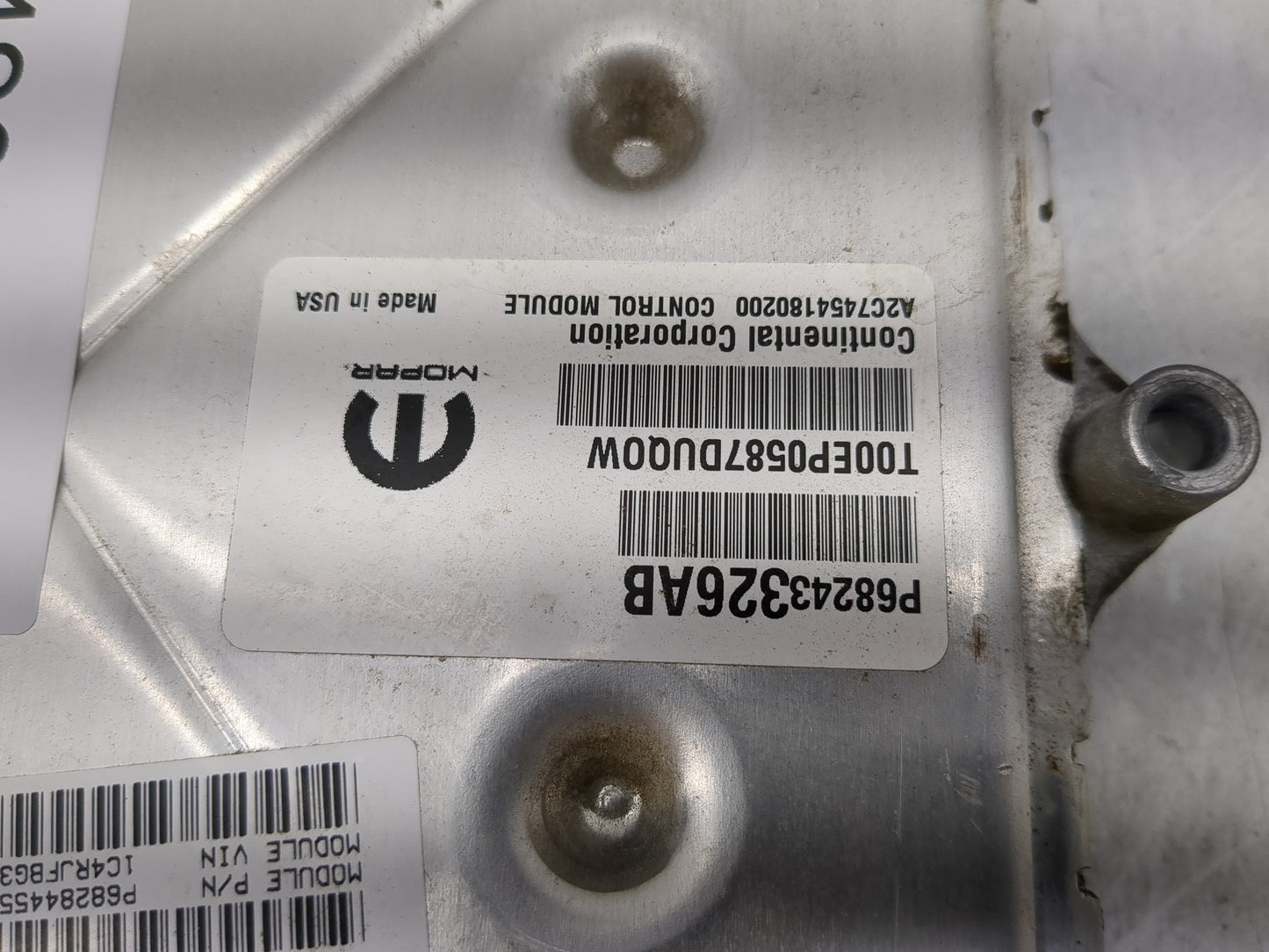 2016-2017 Jeep Grand Cherokee PCM Engine Control Computer ECU ECM PCU OEM P/N:P68243326AB Fits Fits 2016 2017 OEM Used Auto 
