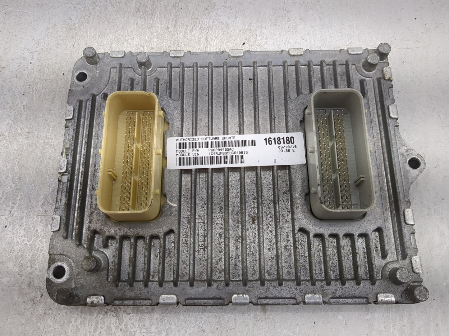 2016-2017 Jeep Grand Cherokee PCM Engine Control Computer ECU ECM PCU OEM P/N:P68284455AC P68243326AB Fits Fits 2016 2017 OE