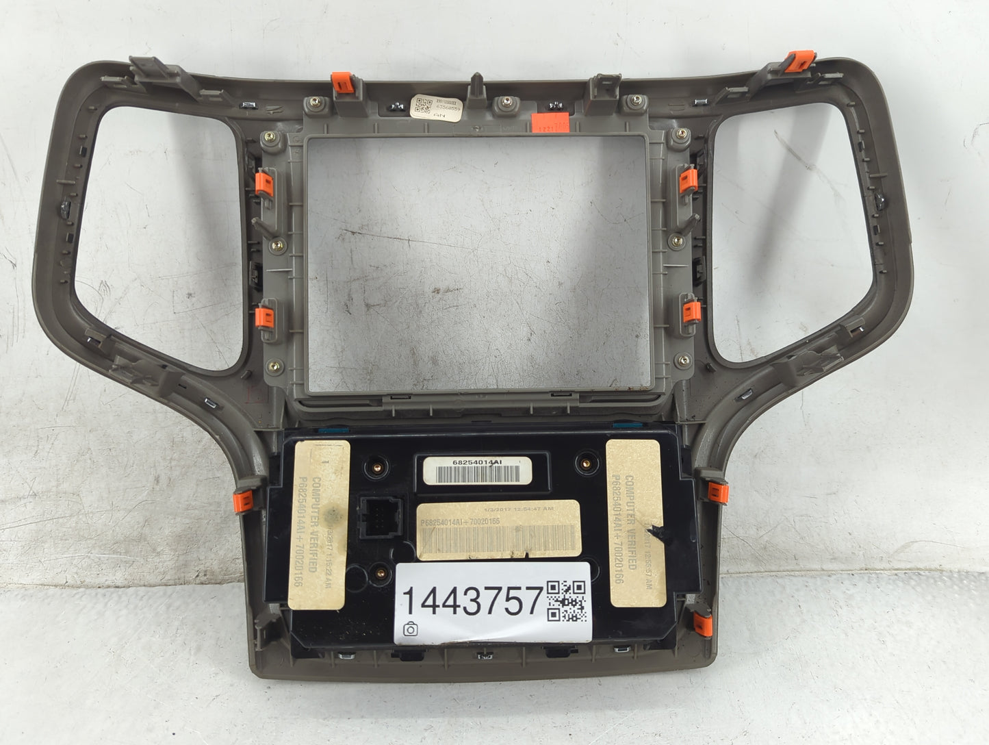 2016-2017 Jeep Grand Cherokee Climate Control Module Temperature AC/Heater Replacement P/N:68254014AI P68254014AI Fits OEM U