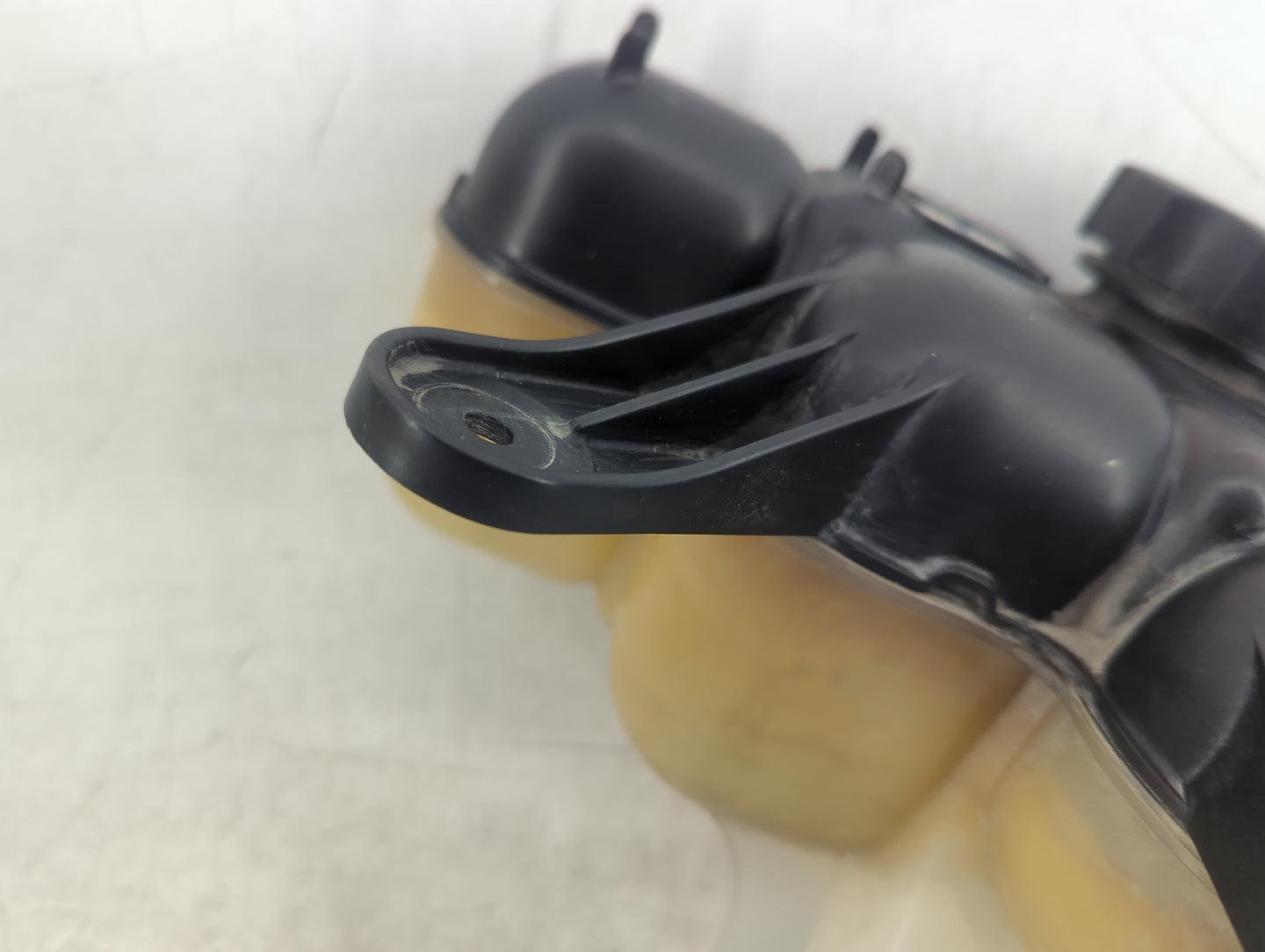 2011 Jeep Grand Cherokee Radiator Coolant Overflow Expansion Tank Bottle 1449065 - Oemusedautoparts1.com