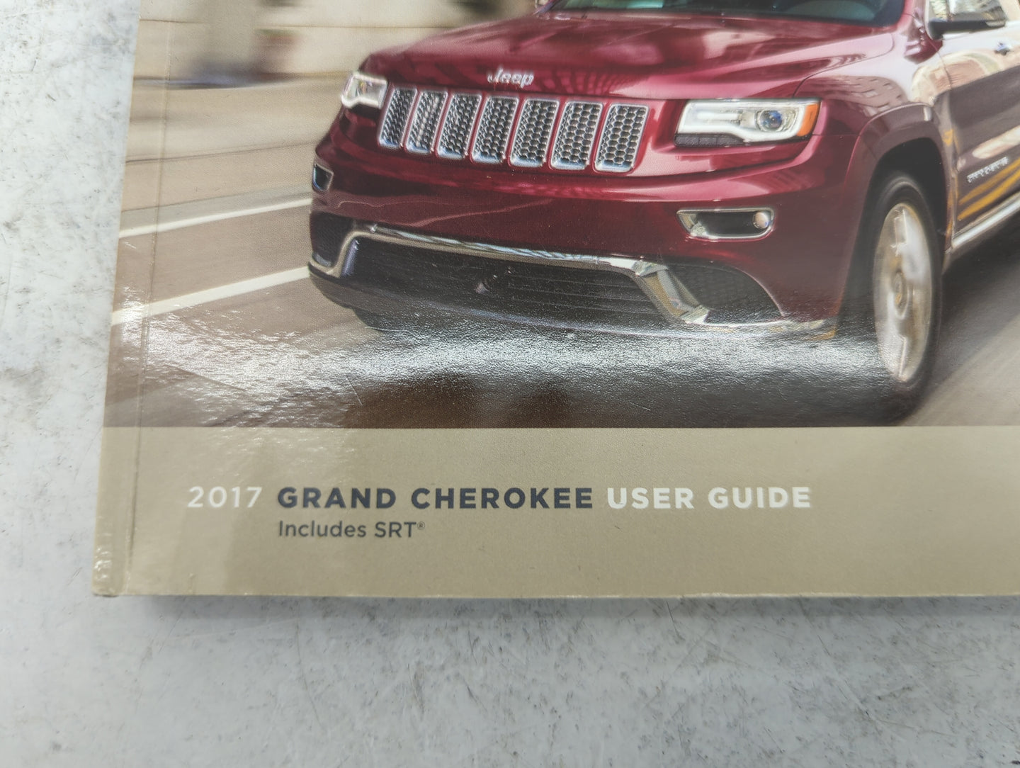 2017 Jeep Grand Cherokee Owners Manual Book Guide P/N:17WK741-926-AA OEM Used Auto Parts - Oemusedautoparts1.com