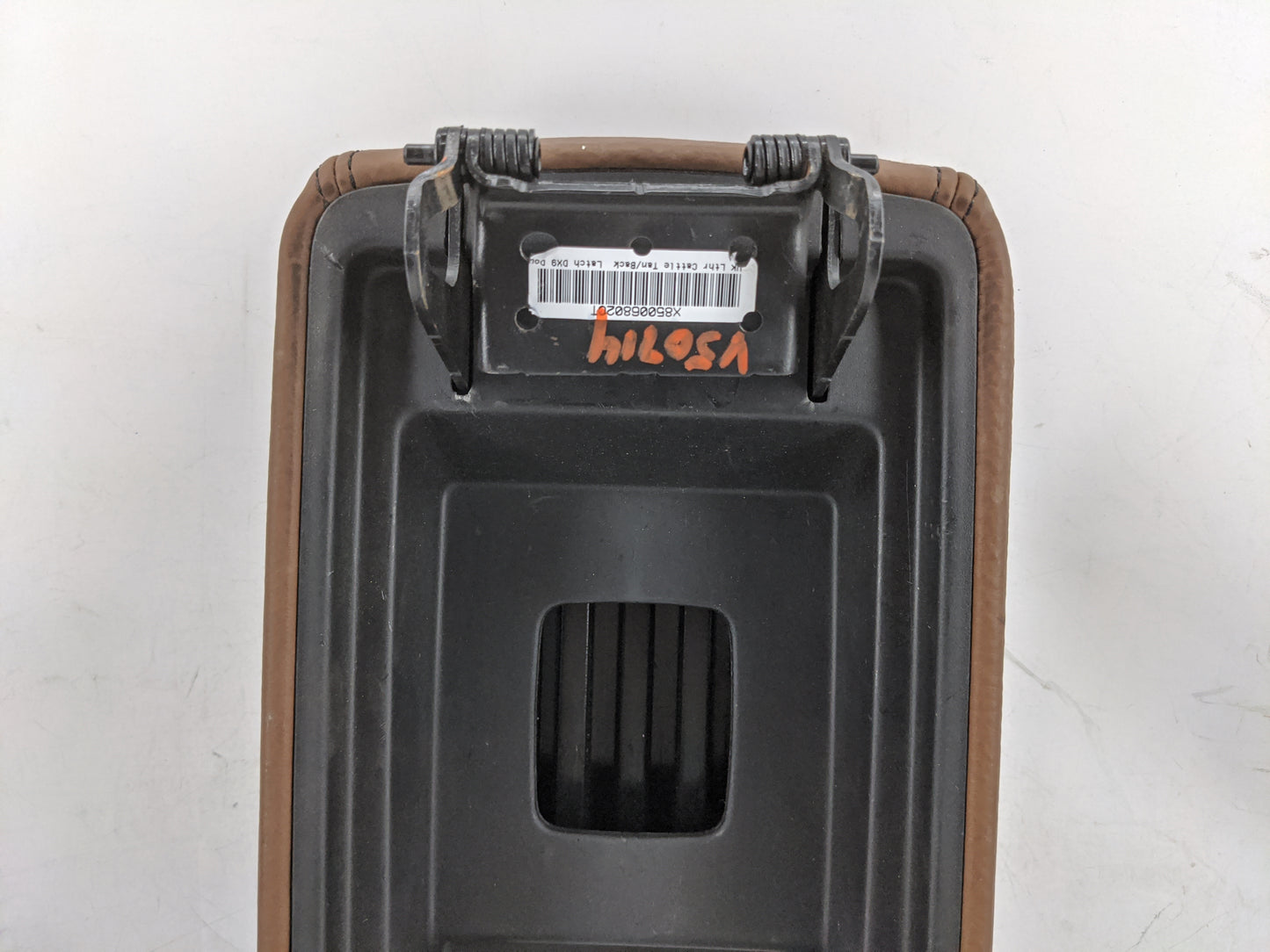 2014-2017 Jeep Grand Cherokee Center Console Armrest Cover Lid P/N:X850068020 Fits Fits 2014 2015 2016 2017 OEM Used Auto Pa