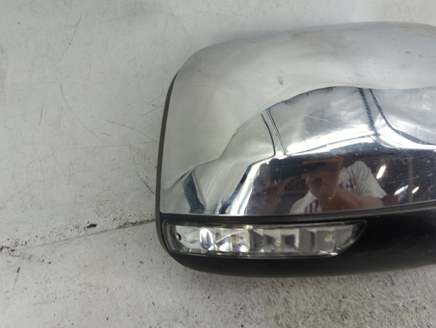 2011-2018 Jeep Grand Cherokee Passenger Side View Mirror - Right Door Mirror OEM Used - Oemusedautoparts1.com