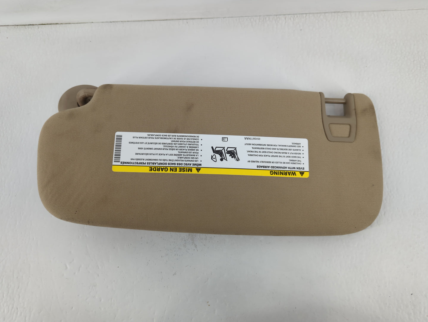 2014-2022 Jeep Grand Cherokee Sun Visor Shade Replacement Passenger Right Mirror Fits OEM Used Auto Parts - Oemusedautoparts