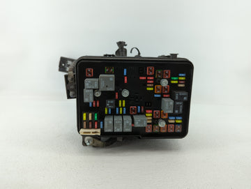 2017 Jeep Liberty Fusebox Fuse Box Panel Relay Module P/N:04692235AD KAB07C04C6, 23404556, 23325532_01, 22922727 Fits Fits 2016 OEM Used Auto Parts