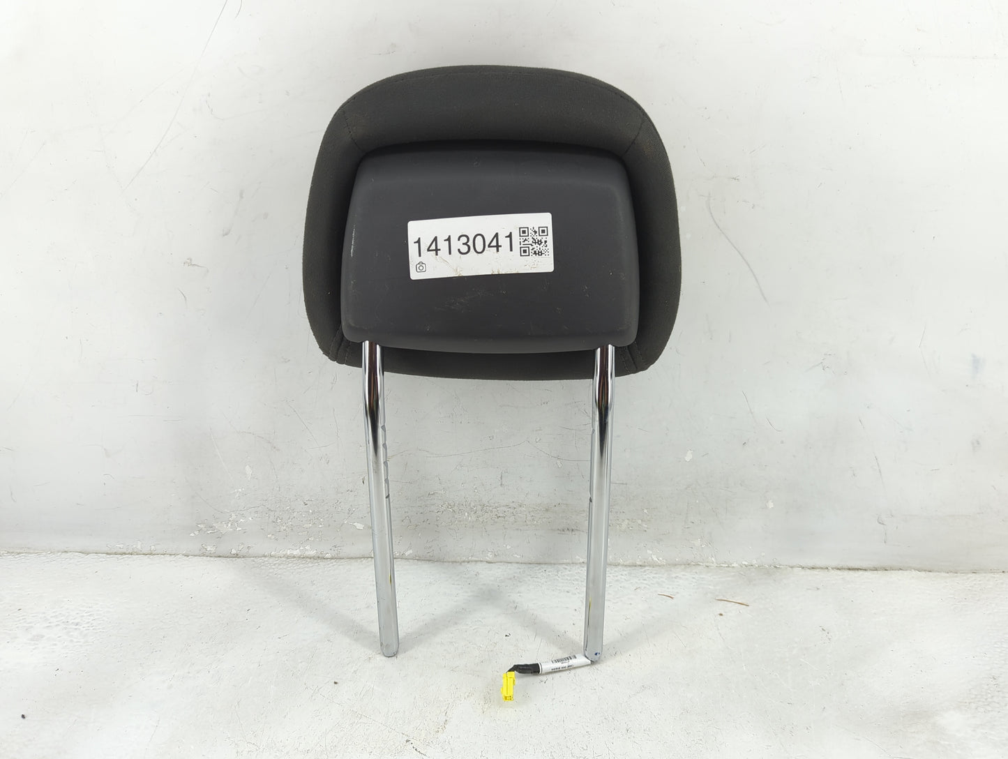 2015-2017 Jeep Patriot Headrest Head Rest Front Driver Passenger Seat Fits Fits 2015 2016 2017 OEM Used Auto Parts - Oemused
