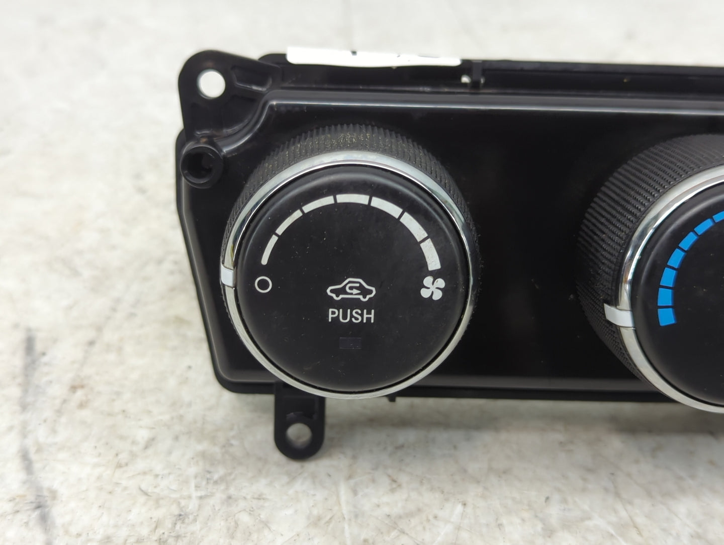 2011-2017 Jeep Patriot Climate Control Module Temperature AC/Heater Replacement P/N:P55111278AF Fits OEM Used Auto Parts - O