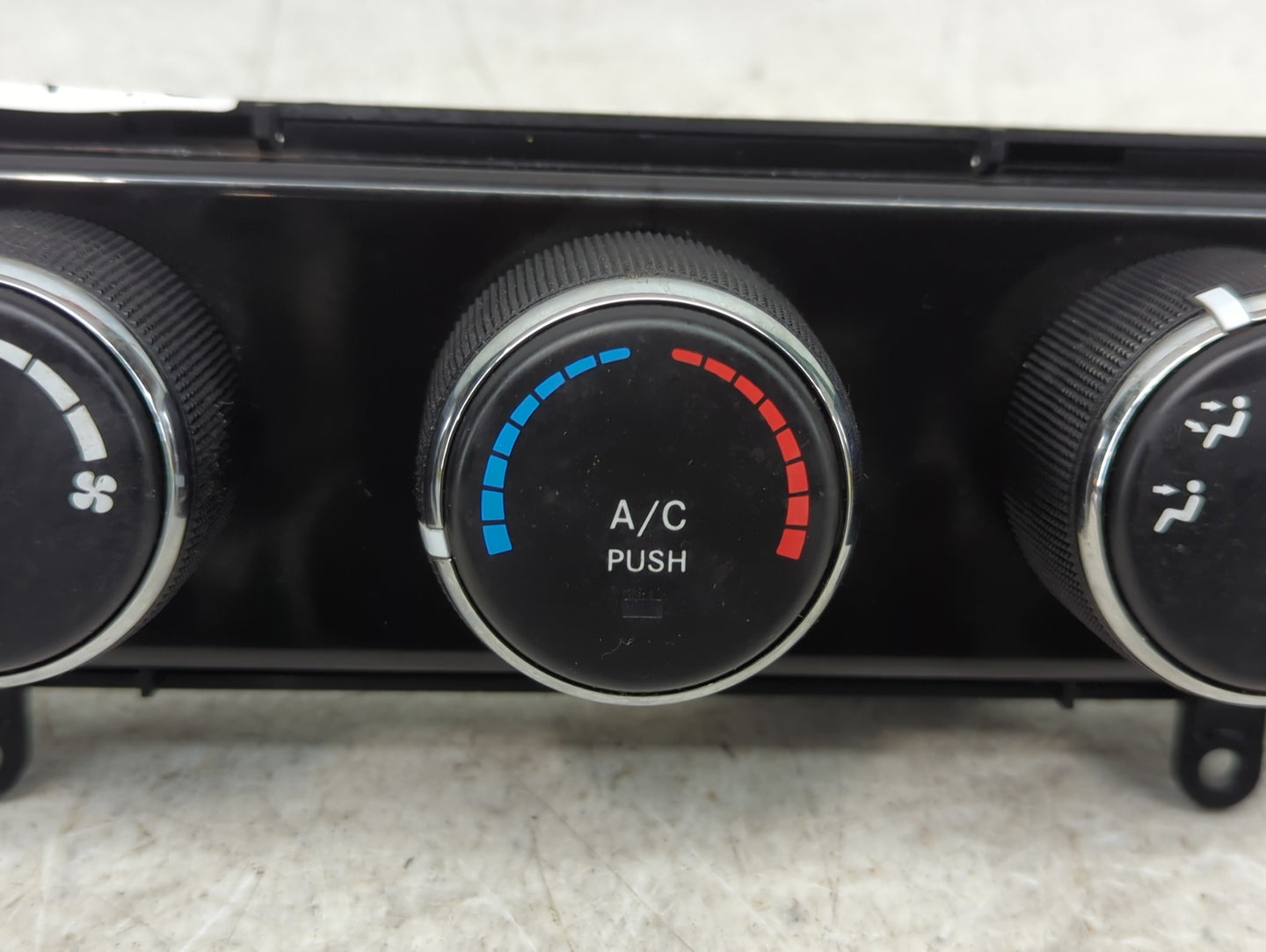 2011-2017 Jeep Patriot Climate Control Module Temperature AC/Heater Replacement P/N:P55111278AF Fits OEM Used Auto Parts - O