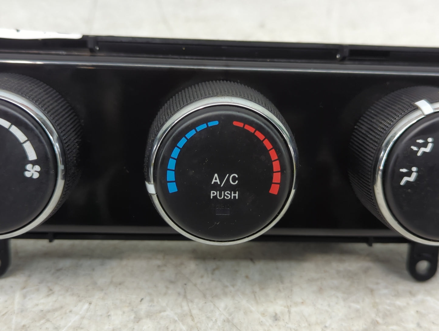 2011-2017 Jeep Patriot Climate Control Module Temperature AC/Heater Replacement P/N:P55111278AF Fits OEM Used Auto Parts - O