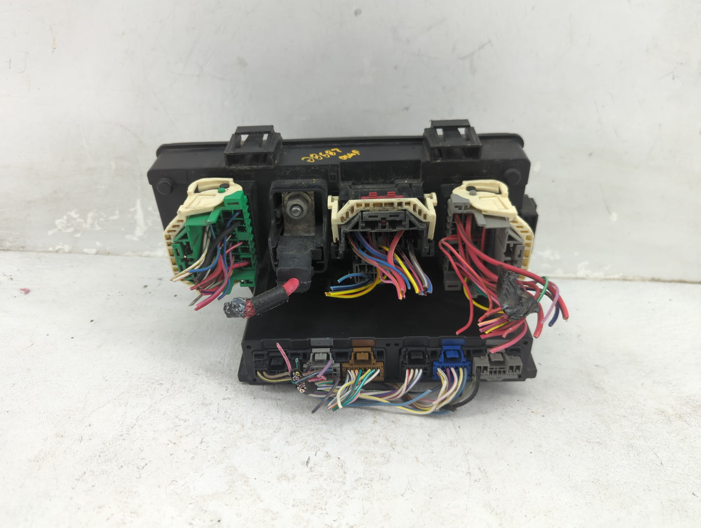 2017 Jeep Patriot Fusebox Fuse Box Relay Module Tipm - Oemusedautoparts1.com