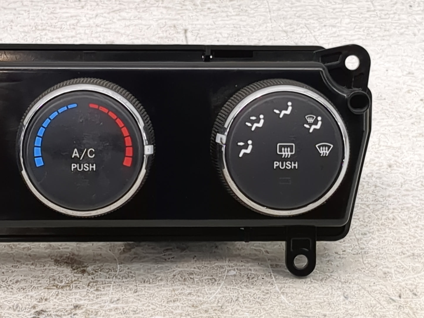 2011-2017 Jeep Patriot Climate Control Module Temperature AC/Heater Replacement P/N:P55111278AG Fits OEM Used Auto Parts - O