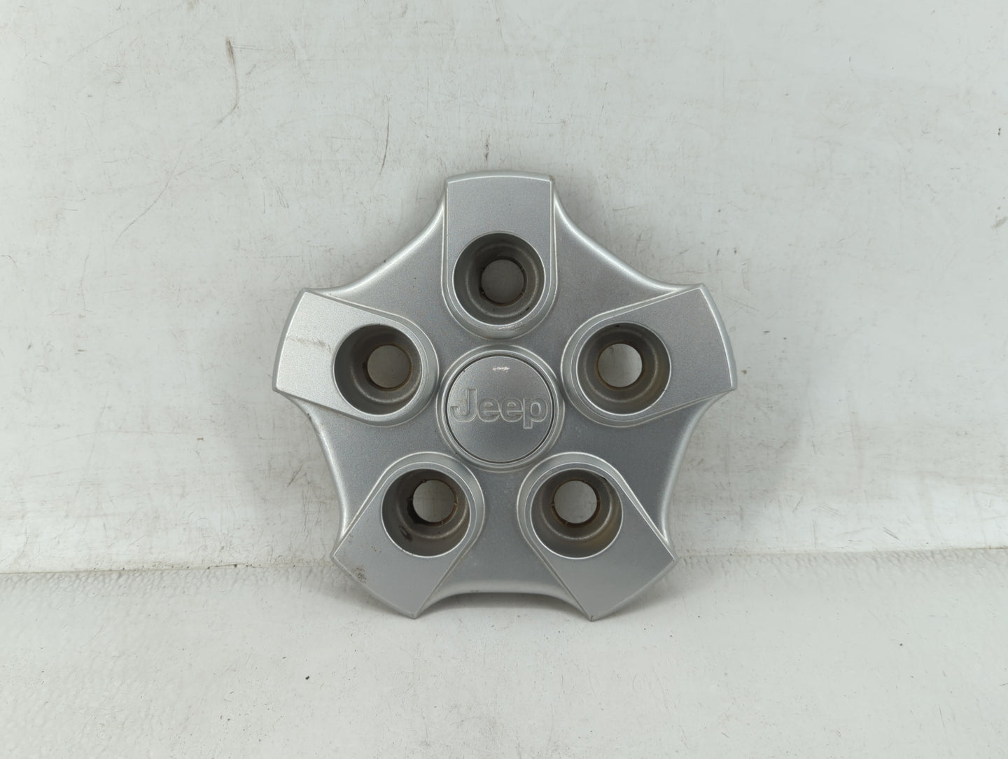 2017 Jeep Patriot Rim Wheel Center Cap Silver 447811 - Oemusedautoparts1.com