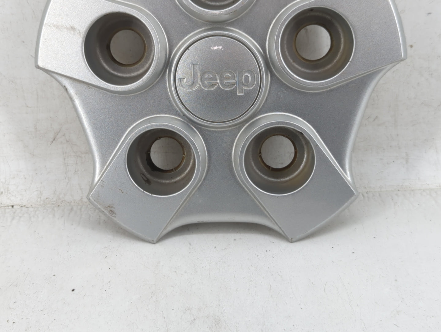 2017 Jeep Patriot Rim Wheel Center Cap Silver 447811 - Oemusedautoparts1.com