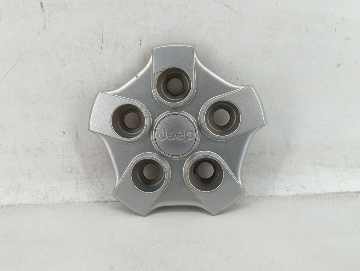 2017 Jeep Patriot Rim Wheel Center Cap Silver 447852 - Oemusedautoparts1.com