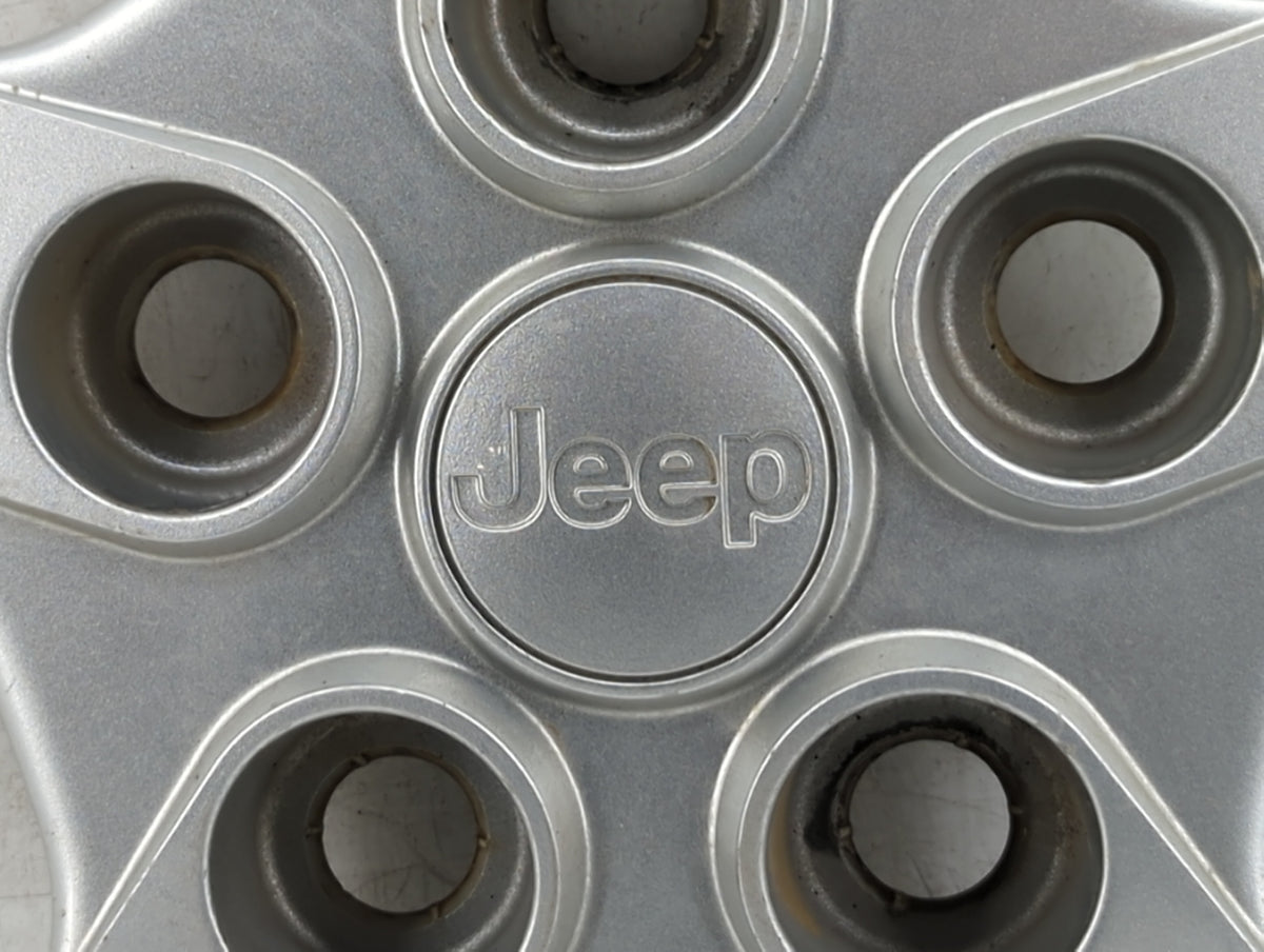2017 Jeep Patriot Rim Wheel Center Cap Silver 447852 - Oemusedautoparts1.com
