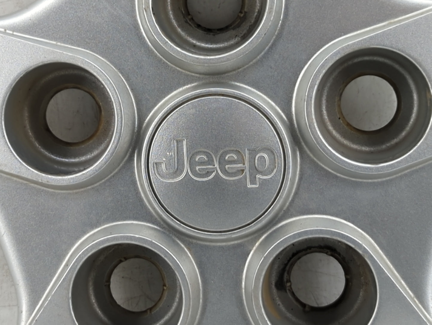 2017 Jeep Patriot Rim Wheel Center Cap Silver 447852 - Oemusedautoparts1.com