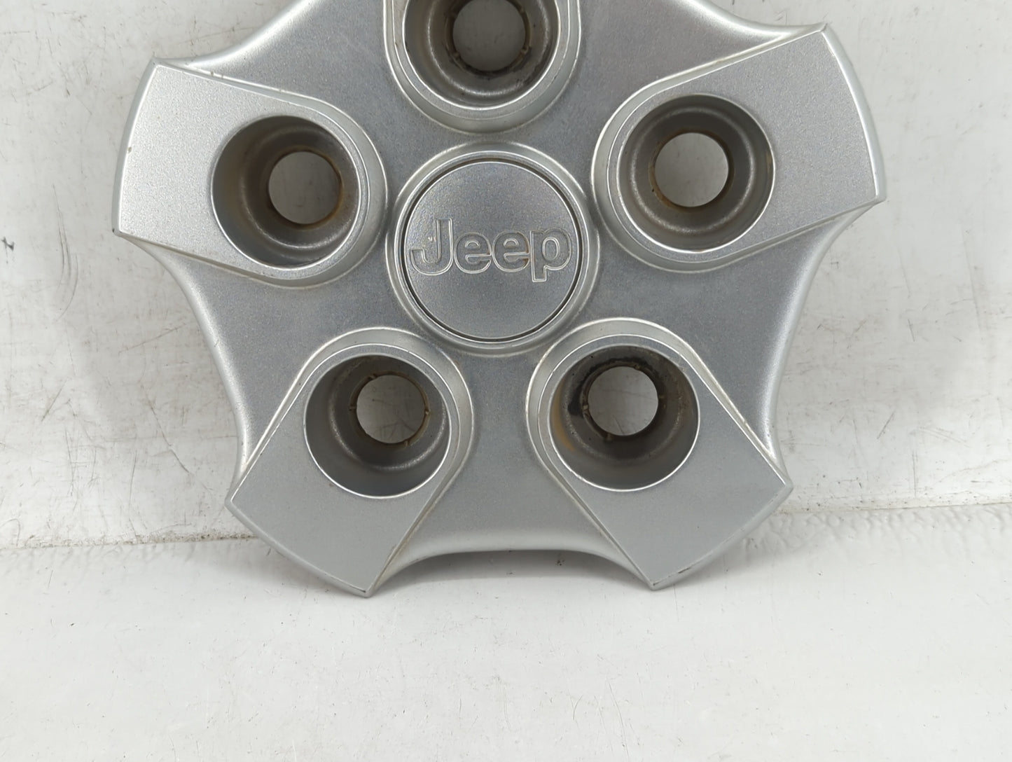2017 Jeep Patriot Rim Wheel Center Cap Silver - Oemusedautoparts1.com