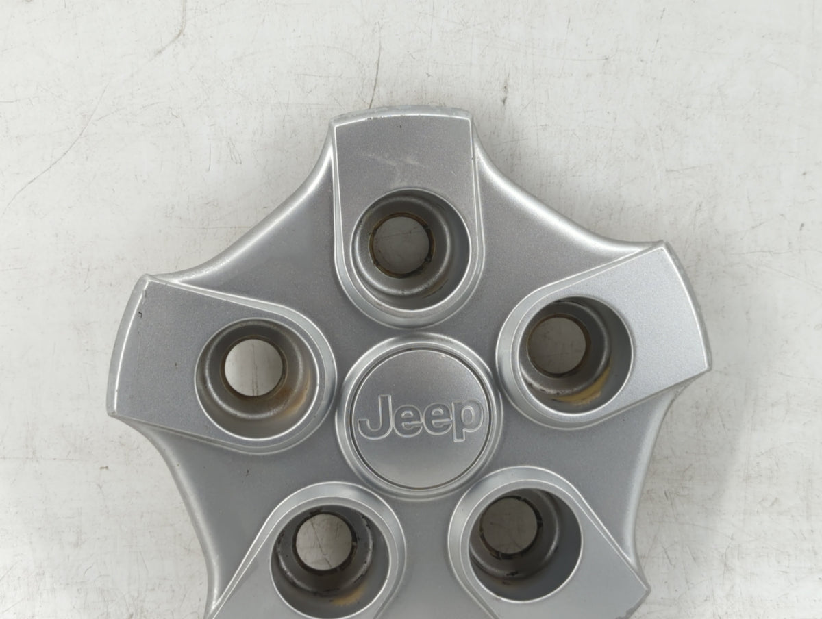 2017 Jeep Patriot Rim Wheel Center Cap Silver 447924 - Oemusedautoparts1.com
