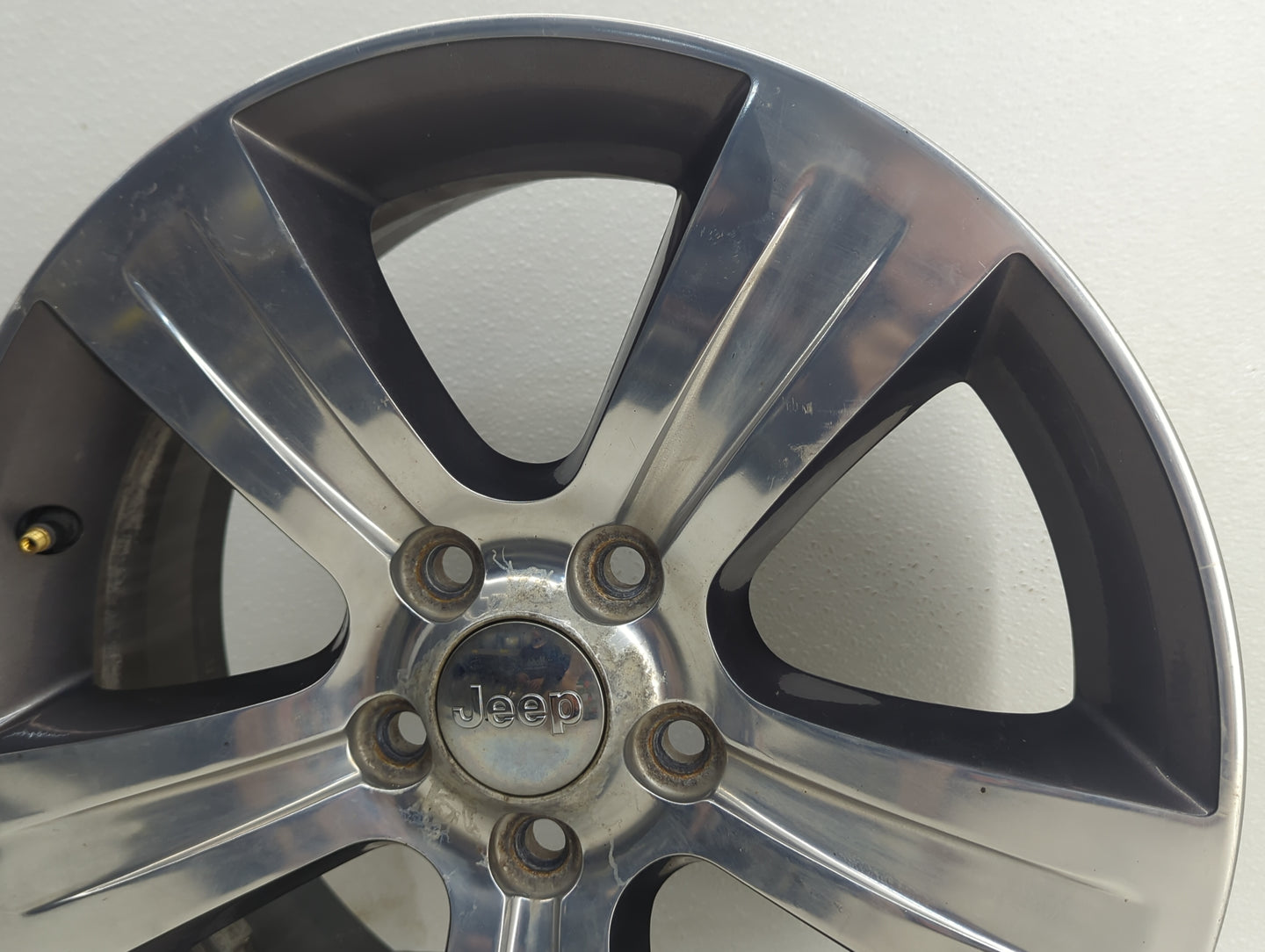 2017-2017 Jeep Patriot Oem Wheel Rim - Oemusedautoparts1.com