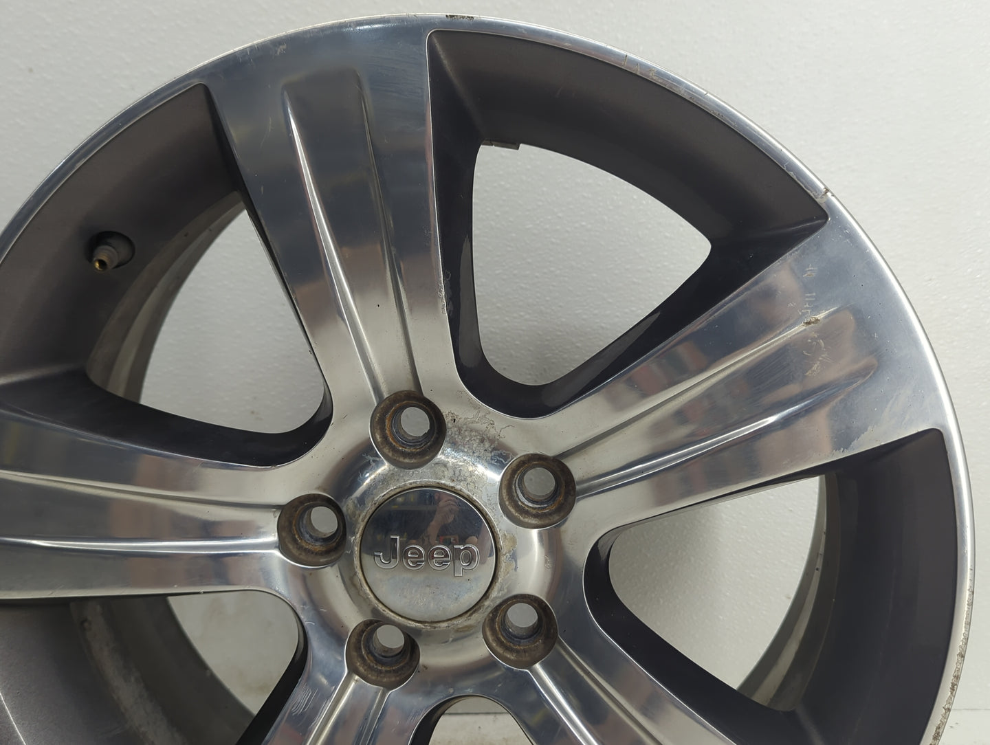2017-2017 Jeep Patriot Oem Wheel Rim - Oemusedautoparts1.com