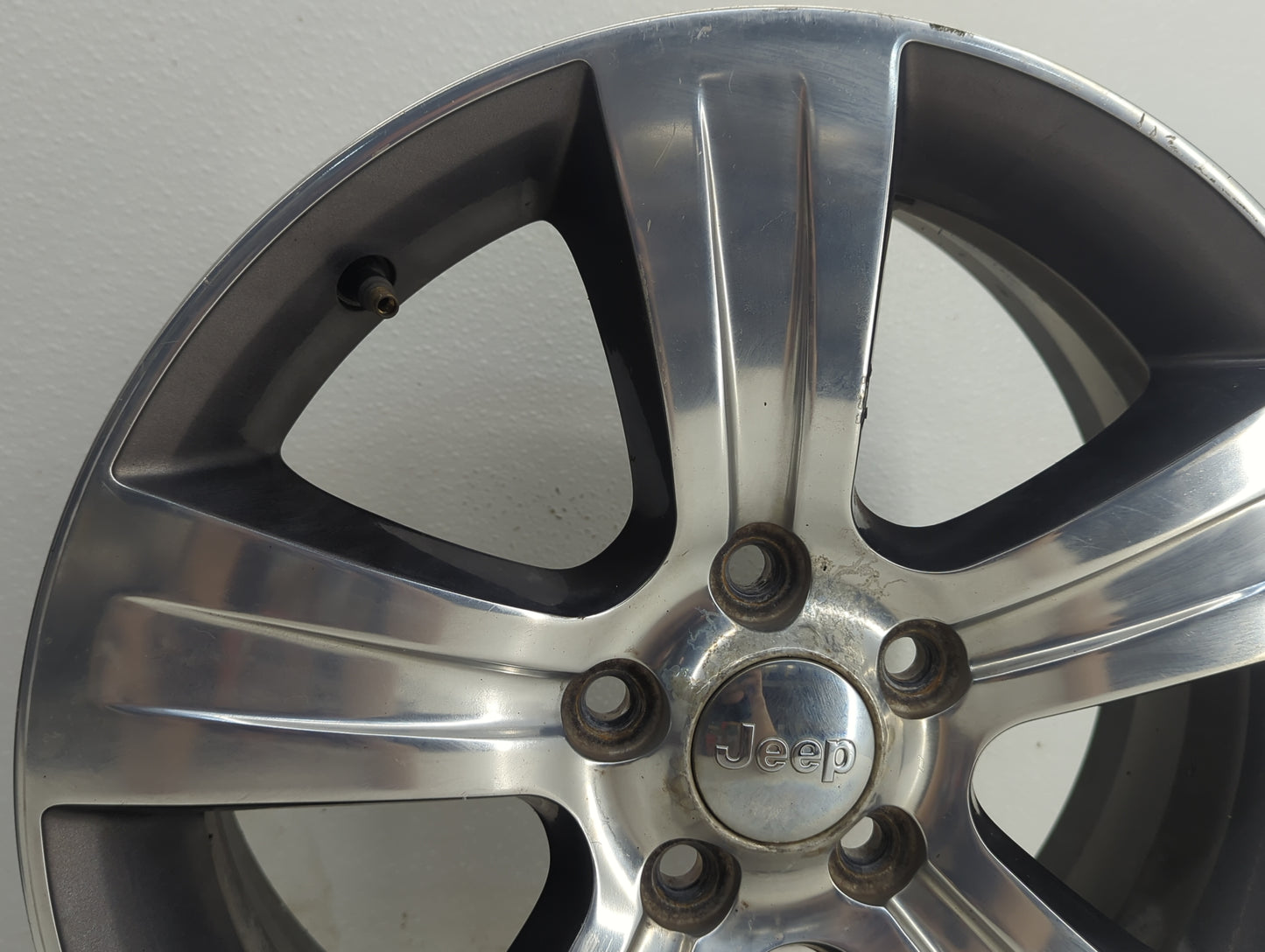 2017-2017 Jeep Patriot Oem Wheel Rim - Oemusedautoparts1.com