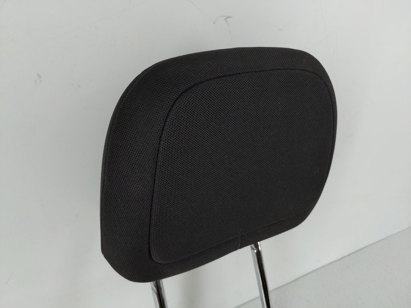 2015-2018 Jeep Renegade Headrest Head Rest Rear Seat Fits Fits 2015 2016 2017 2018 OEM Used Auto Parts - Oemusedautoparts1.c