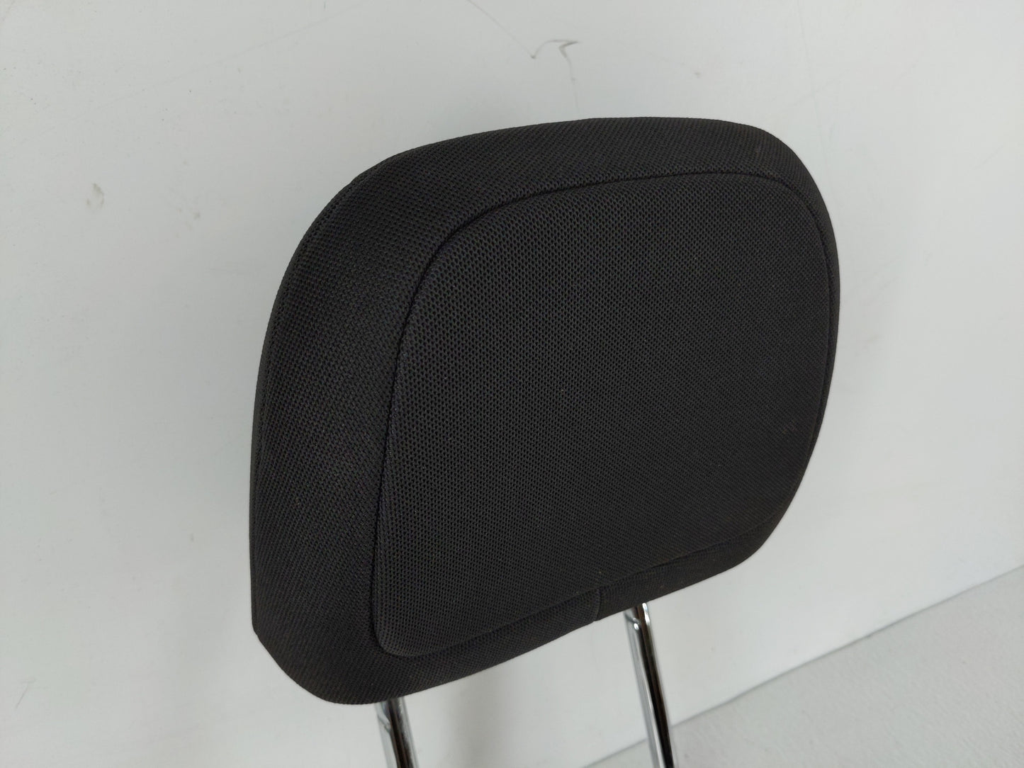 2015-2018 Jeep Renegade Headrest Head Rest Rear Seat Fits Fits 2015 2016 2017 2018 OEM Used Auto Parts - Oemusedautoparts1.c
