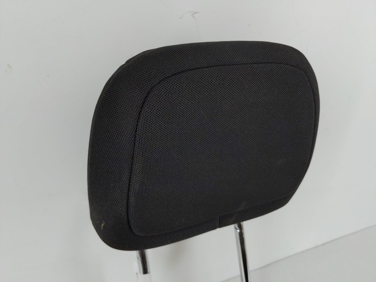 2015-2018 Jeep Renegade Headrest Head Rest Rear Seat Fits Fits 2015 2016 2017 2018 OEM Used Auto Parts - Oemusedautoparts1.c