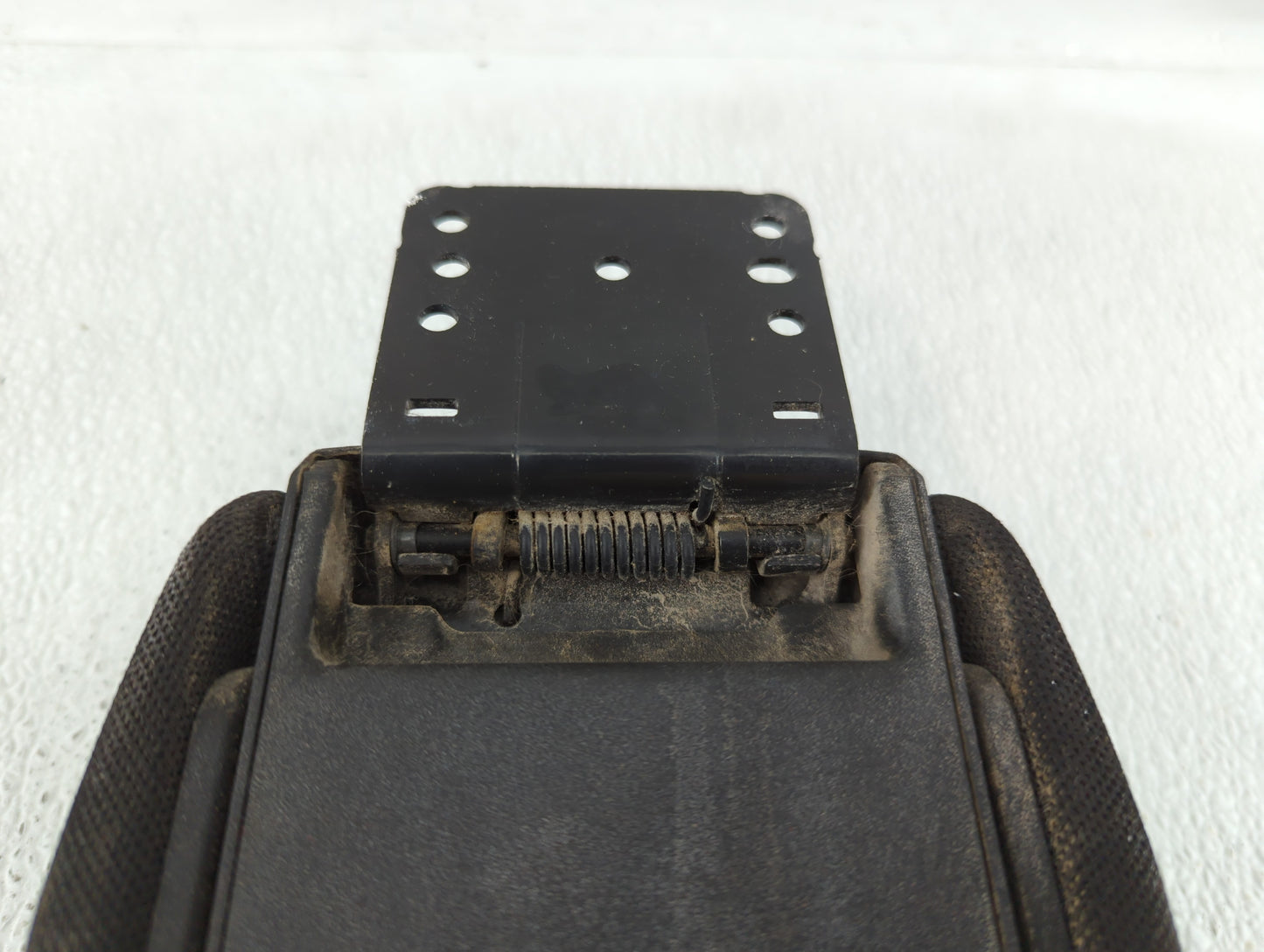 2015-2017 Jeep Renegade Center Console Armrest Cover Lid Fits Fits 2015 2016 2017 OEM Used Auto Parts - Oemusedautoparts1.co