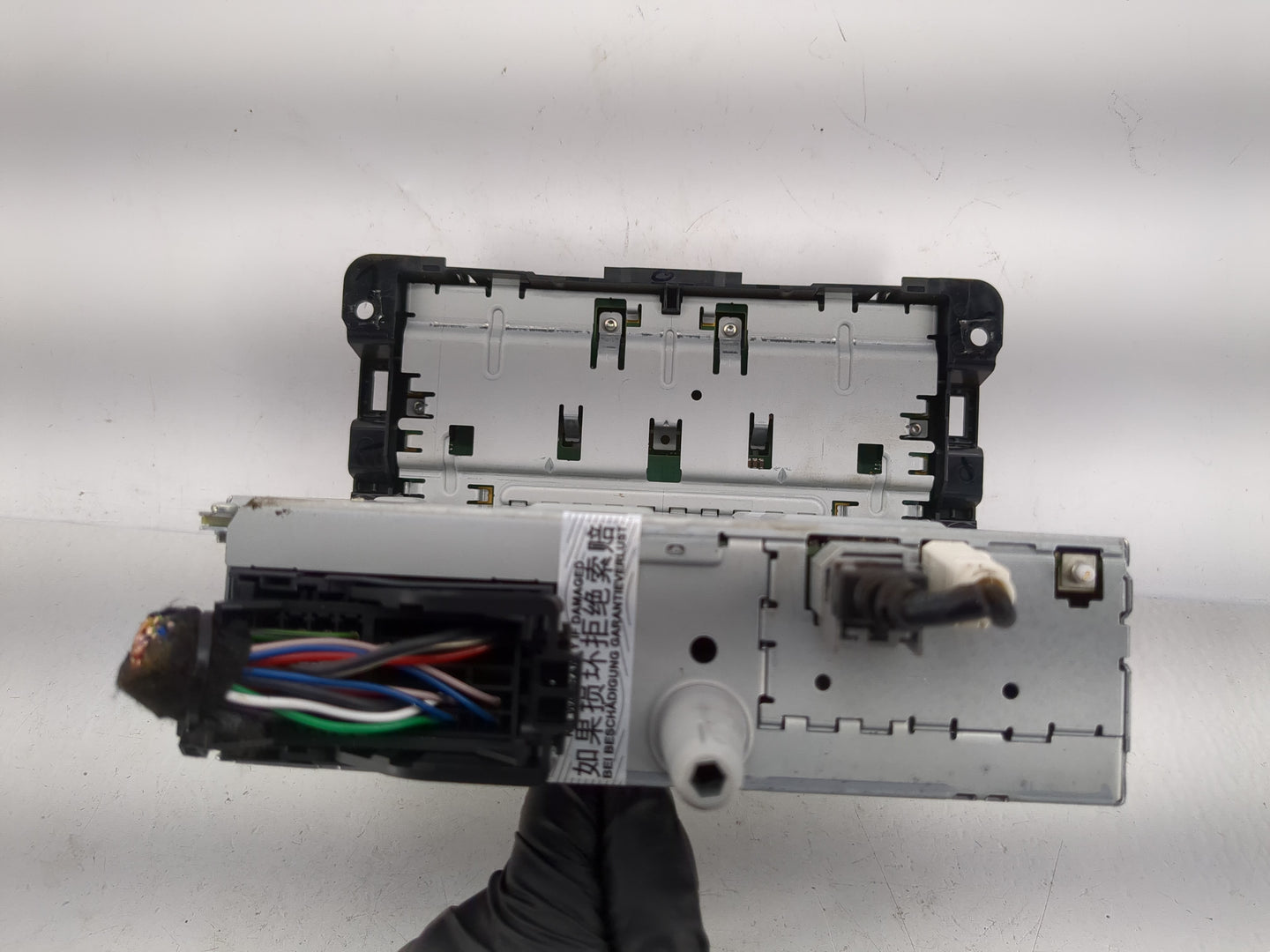 2015-2017 Jeep Renegade Radio AM FM Cd Player Receiver Replacement P/N:E810R-048119 Fits Fits 2015 2016 2017 OEM Used Auto P