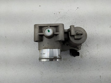 2015-2018 Jeep Renegade Throttle Body Fits Fits 2015 2016 2017 2018 OEM Used Auto Parts