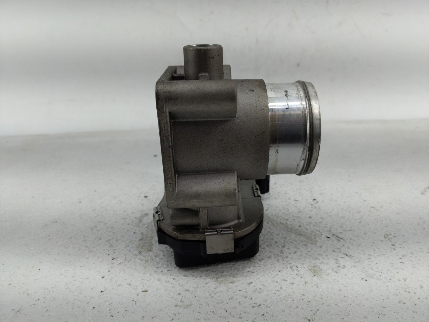2015-2018 Jeep Renegade Throttle Body Fits Fits 2015 2016 2017 2018 OEM Used Auto Parts - Oemusedautoparts1.com