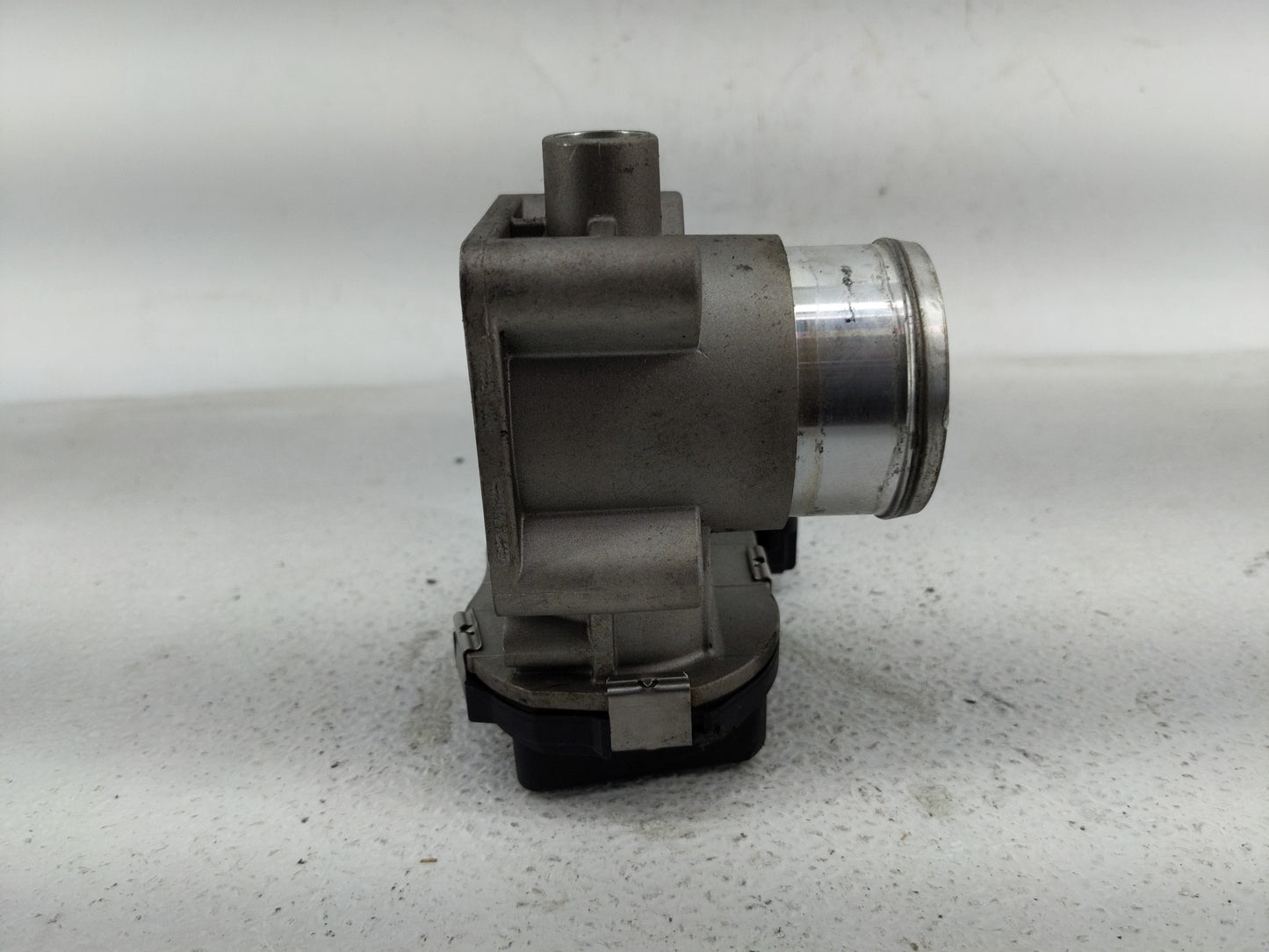 2015-2018 Jeep Renegade Throttle Body Fits Fits 2015 2016 2017 2018 OEM Used Auto Parts - Oemusedautoparts1.com
