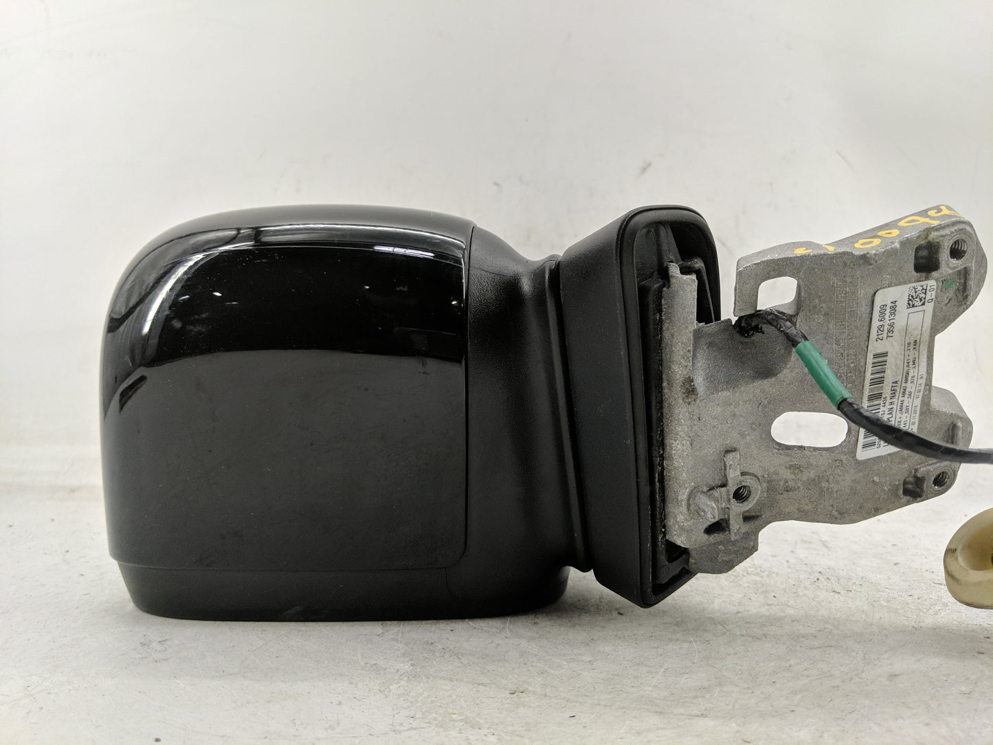2015-2020 Jeep Renegade Driver Side View Mirror - Left Door Mirror OEM Used - Oemusedautoparts1.com