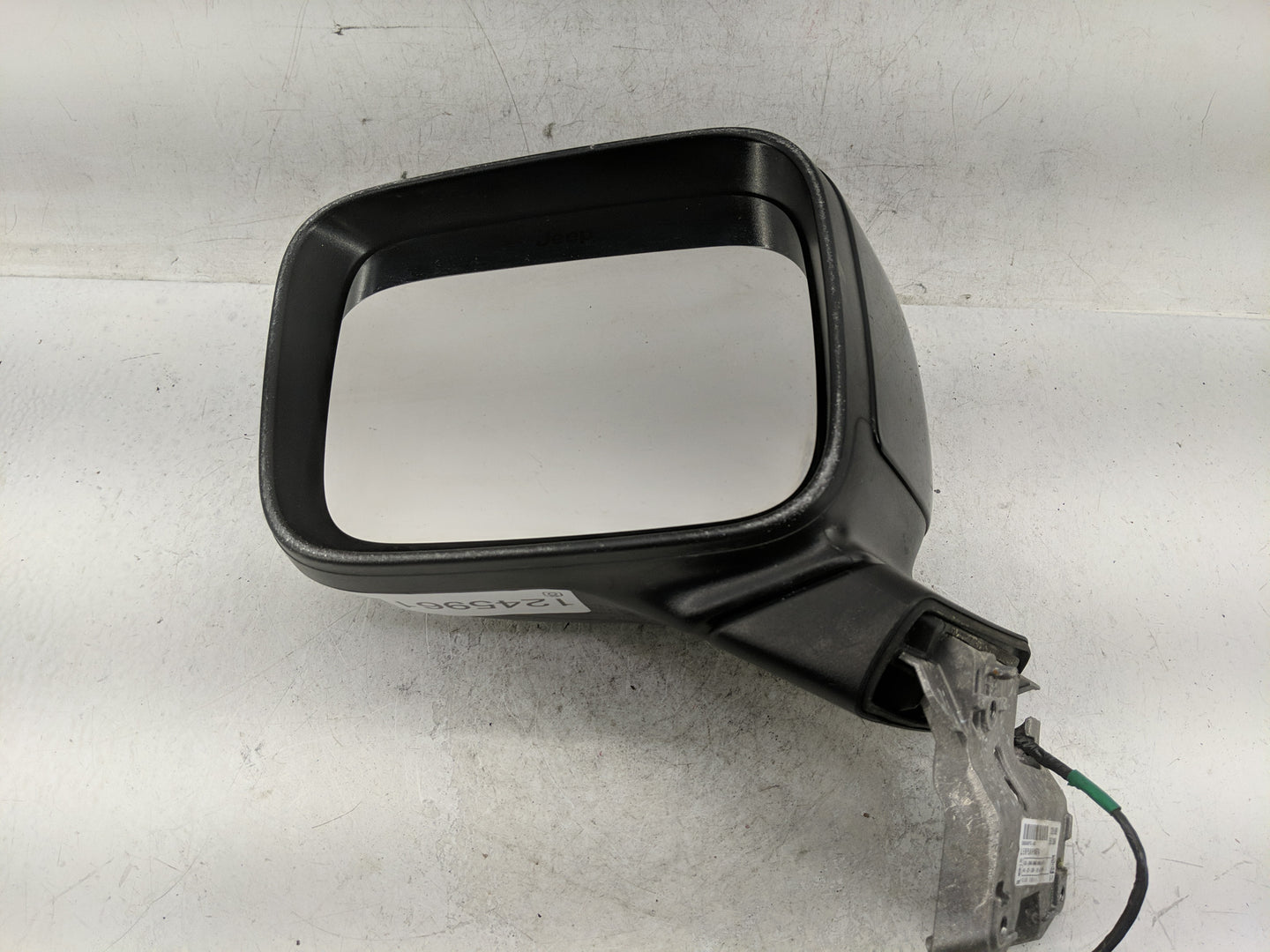 2015-2020 Jeep Renegade Driver Side View Mirror - Left Door Mirror OEM Used - Oemusedautoparts1.com