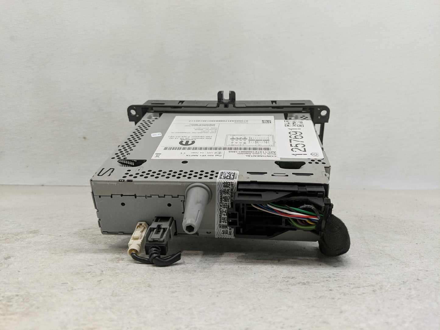 2015-2017 Jeep Renegade Radio AM FM Cd Player Receiver Replacement Fits Fits 2015 2016 2017 OEM Used Auto Parts - Oemusedaut