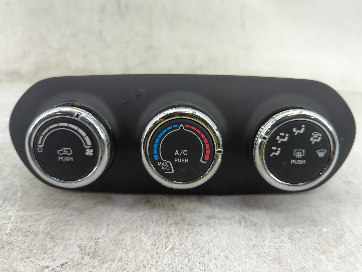 2017 Jeep Renegade Climate Control Module Temperature AC/Heater Replacement P/N:07356577920 8387442, 91563 Fits OEM Used Aut