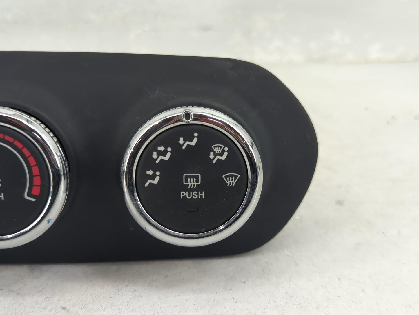2017 Jeep Renegade Climate Control Module Temperature AC/Heater Replacement P/N:07356577920 838744Z Fits OEM Used Auto Parts