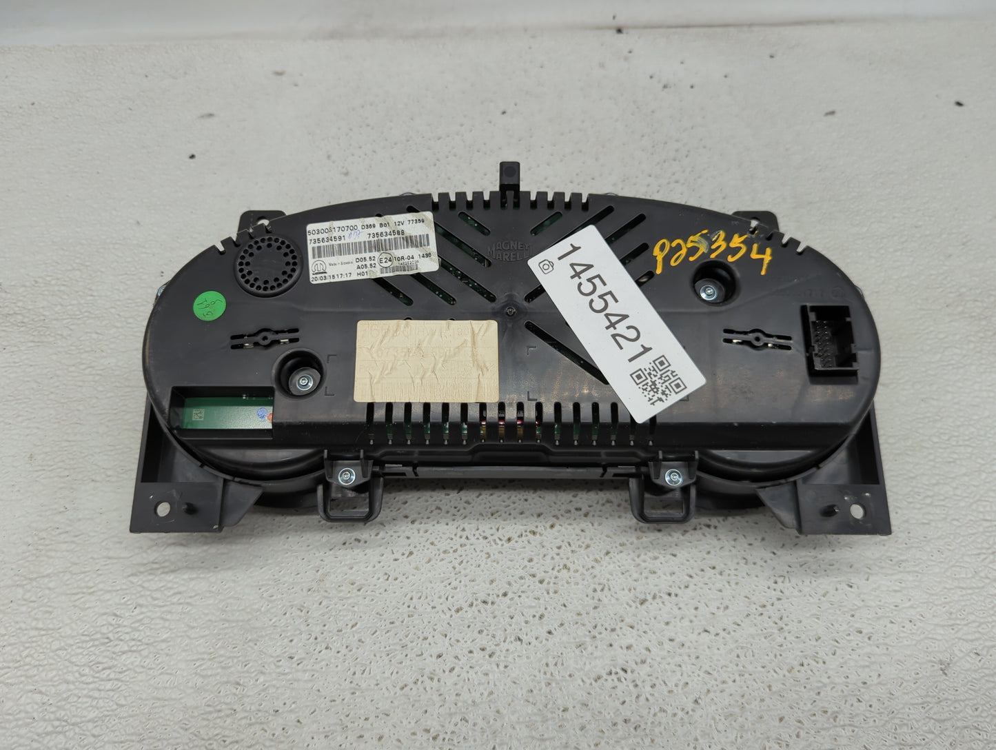 2015-2017 Jeep Renegade Instrument Cluster Speedometer Gauges P/N:735656927 Miles: Fits Fits 2015 2016 2017 OEM Used Auto Pa