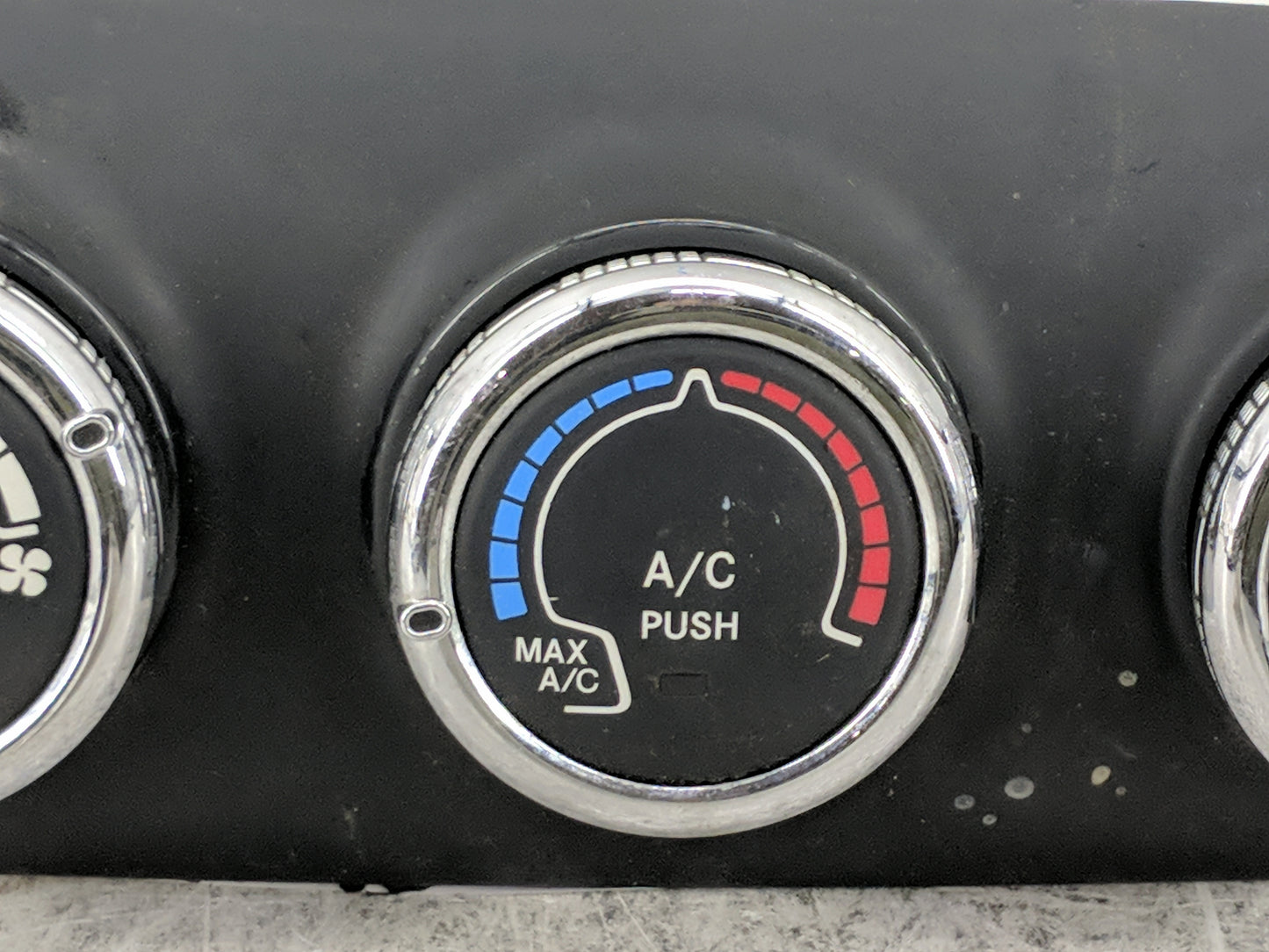 2017 Jeep Renegade Climate Control Module Temperature AC/Heater Replacement P/N:07356577920 838744Z Fits OEM Used Auto Parts
