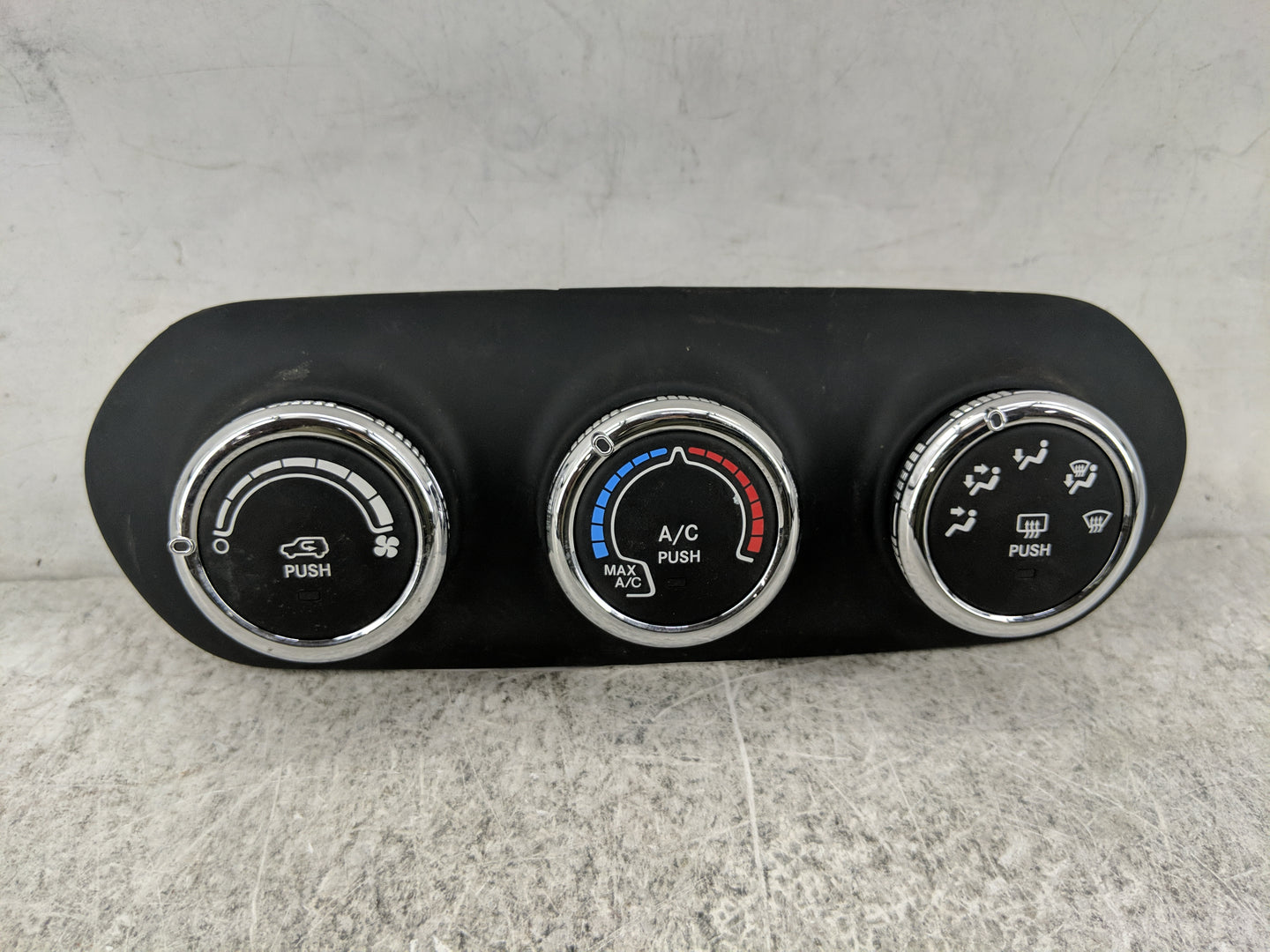 2017 Jeep Renegade Climate Control Module Temperature AC/Heater Replacement P/N:07356577920 838744Z, 91563 Fits OEM Used Aut