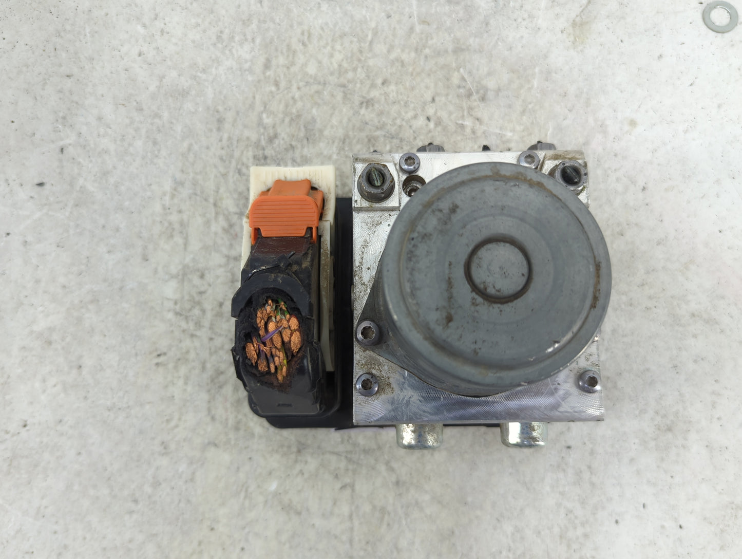 2015-2017 Jeep Renegade ABS Pump Control Module Replacement P/N:52079885 A0064741ESC, 54087638A Fits Fits 2015 2016 2017 OEM