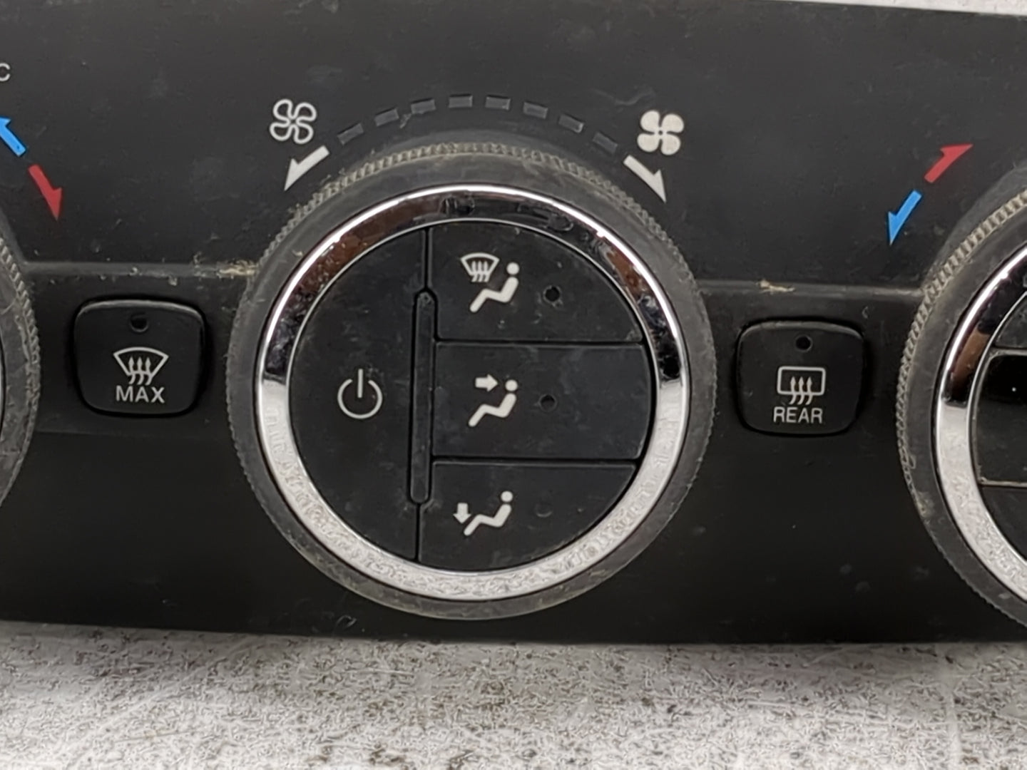 2017 Jeep Renegade Climate Control Module Temperature AC/Heater Replacement P/N:07356577930 838742Z Fits OEM Used Auto Parts