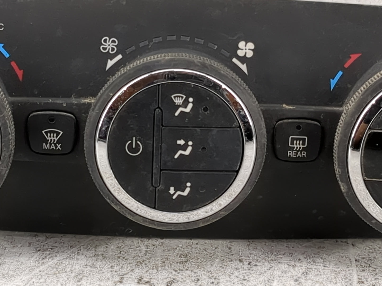 2017 Jeep Renegade Climate Control Module Temperature AC/Heater Replacement P/N:07356577930 838742Z Fits OEM Used Auto Parts