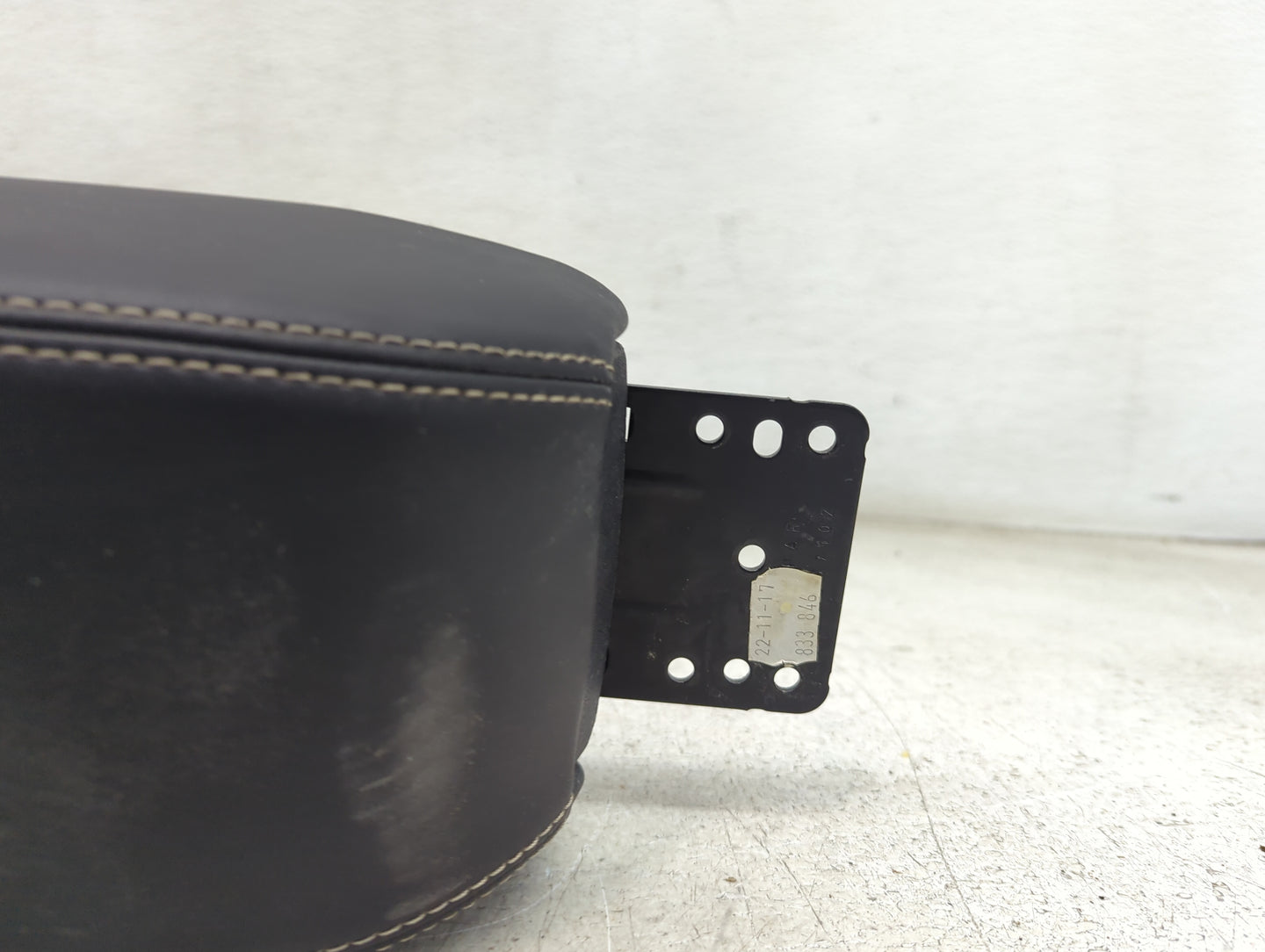 2015-2017 Jeep Renegade Center Console Armrest Cover Lid Fits Fits 2015 2016 2017 OEM Used Auto Parts - Oemusedautoparts1.co