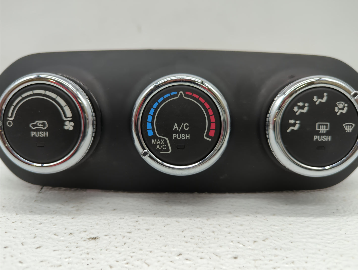 2017 Jeep Renegade Climate Control Module Temperature AC/Heater Replacement P/N:838744Z Fits OEM Used Auto Parts - Oemusedau