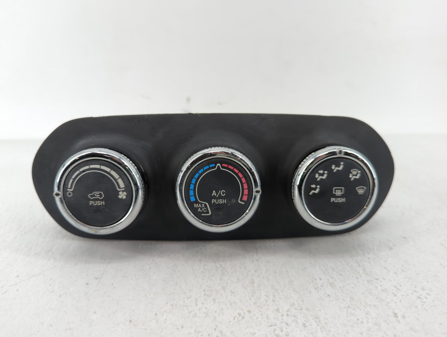 2017 Jeep Renegade Climate Control Module Temperature AC/Heater Replacement P/N:838744Z Fits OEM Used Auto Parts - Oemusedau