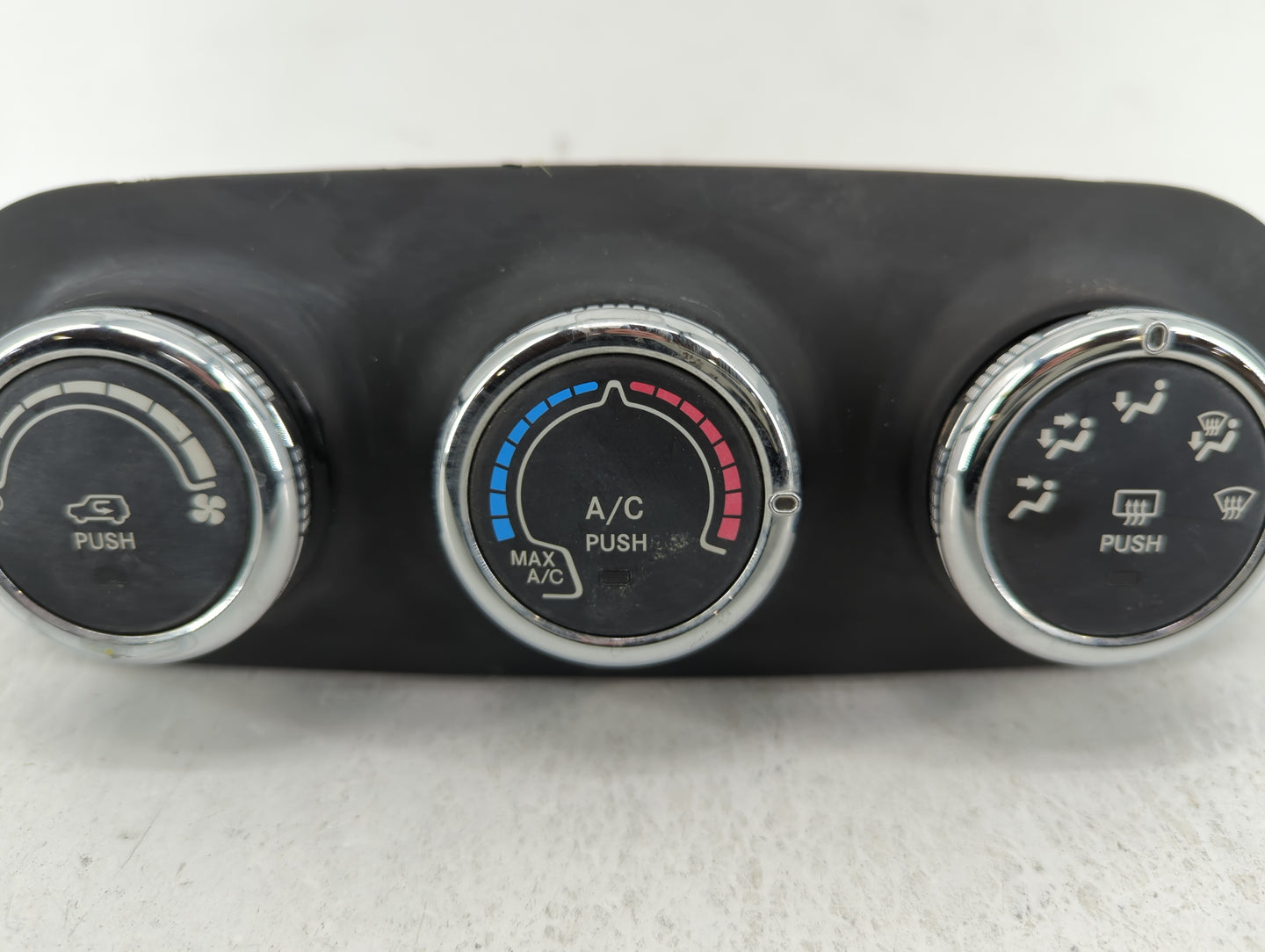 2017 Jeep Renegade Climate Control Module Temperature AC/Heater Replacement P/N:838744Z Fits OEM Used Auto Parts - Oemusedau